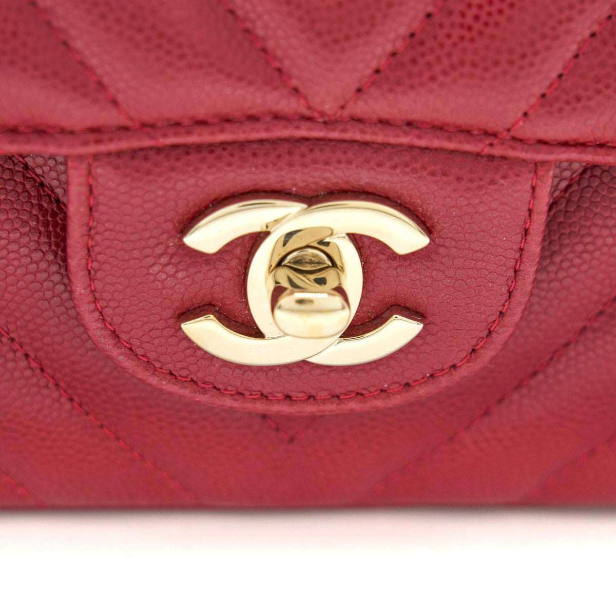 CHANEL MEDIUM CLASSIC DOUBLE FLAP CAVIAR RASPBERRY RED WITH LGHW