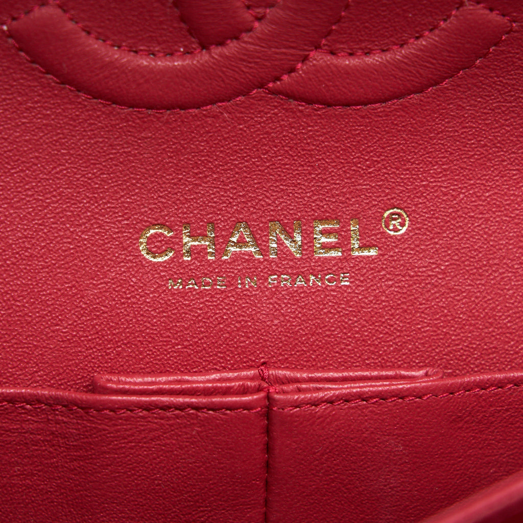 CHANEL MEDIUM CLASSIC DOUBLE FLAP CAVIAR RASPBERRY RED WITH LGHW