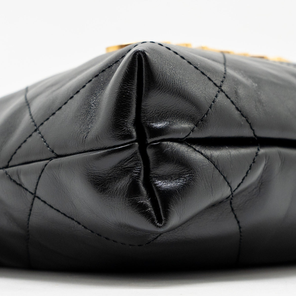 CHANEL MINI 22 BAG CALFSKIN BLACK GHW (MICROCHIP)