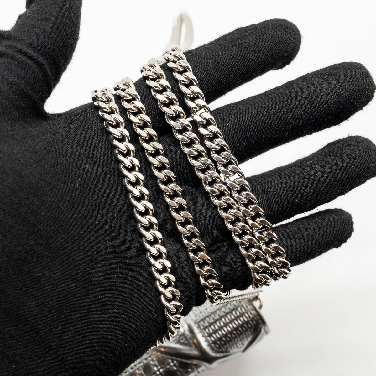 DIOR DIORAMA WALLET ON CHAIN CALFSKIN SILVER SHW