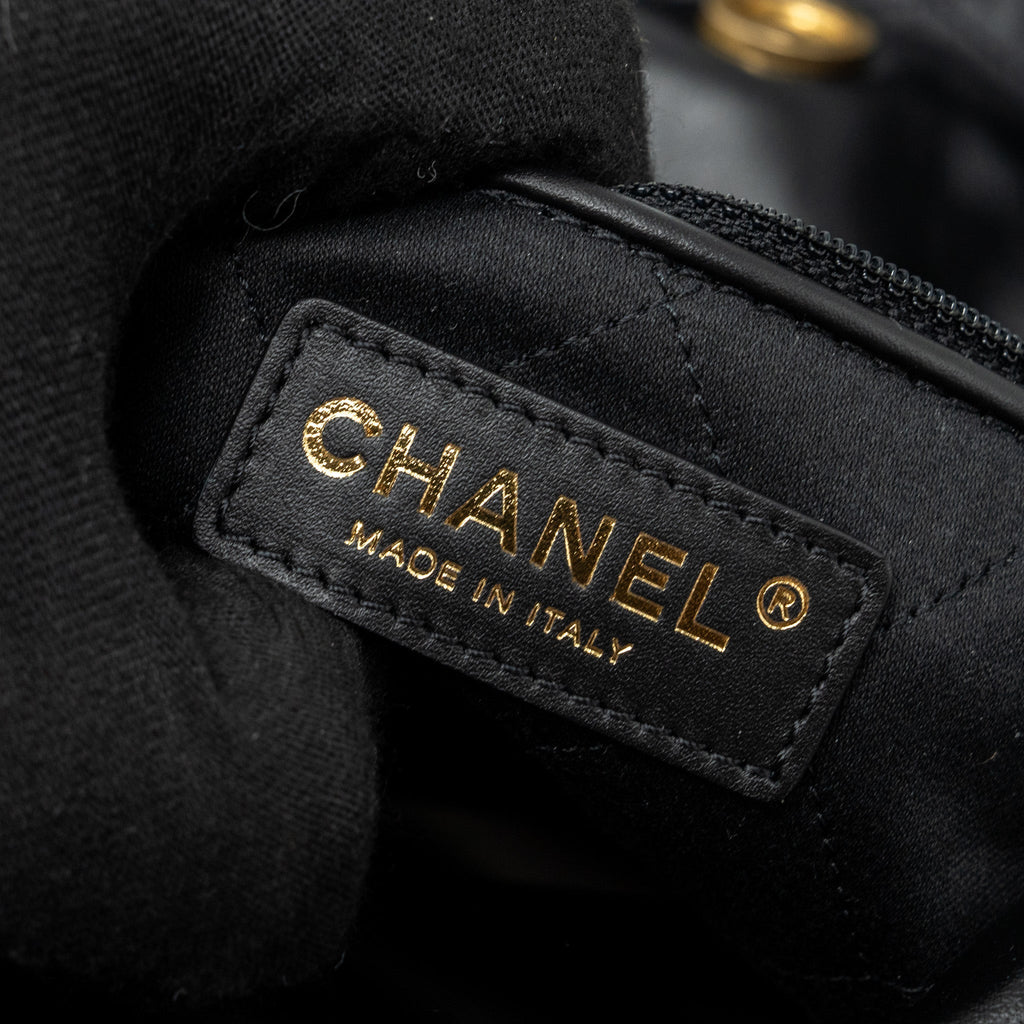 CHANEL SMALL 22 BAG CALFSKIN BLACK GHW