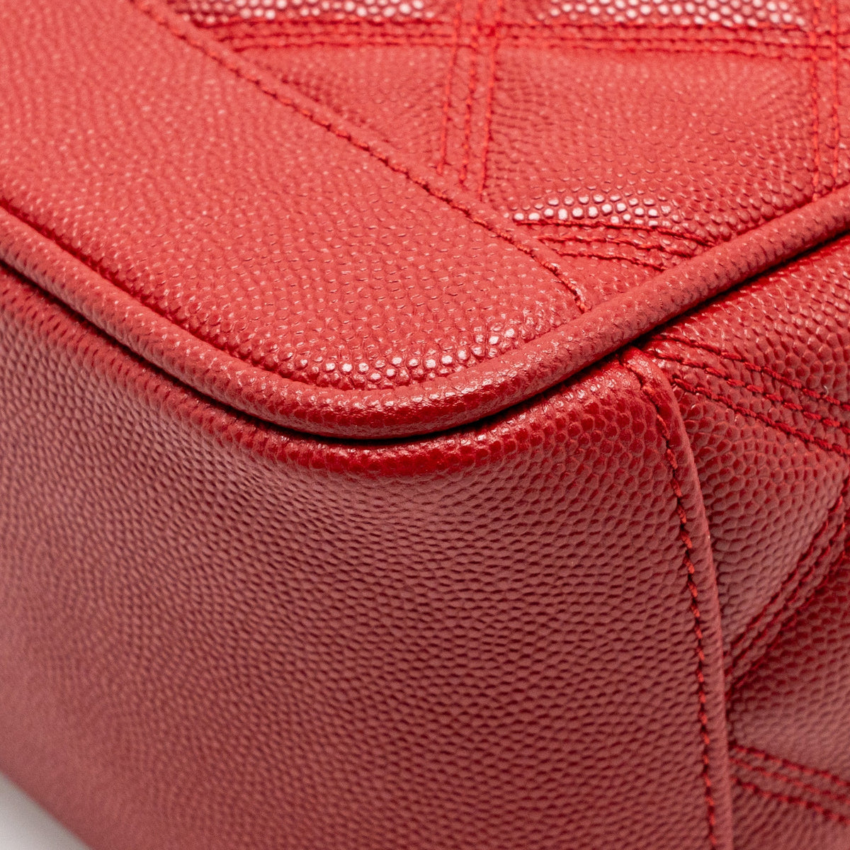 Saint laurent/YSL Paris 80’s quilted vanity crossbody bag calfskin red GHW