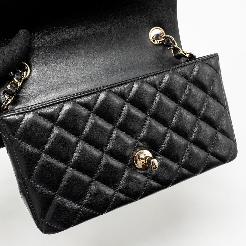 CHANEL MINI RECTANGULAR FLAP BAG LAMBSKIN BLACK LGHW (MICROCHIP)