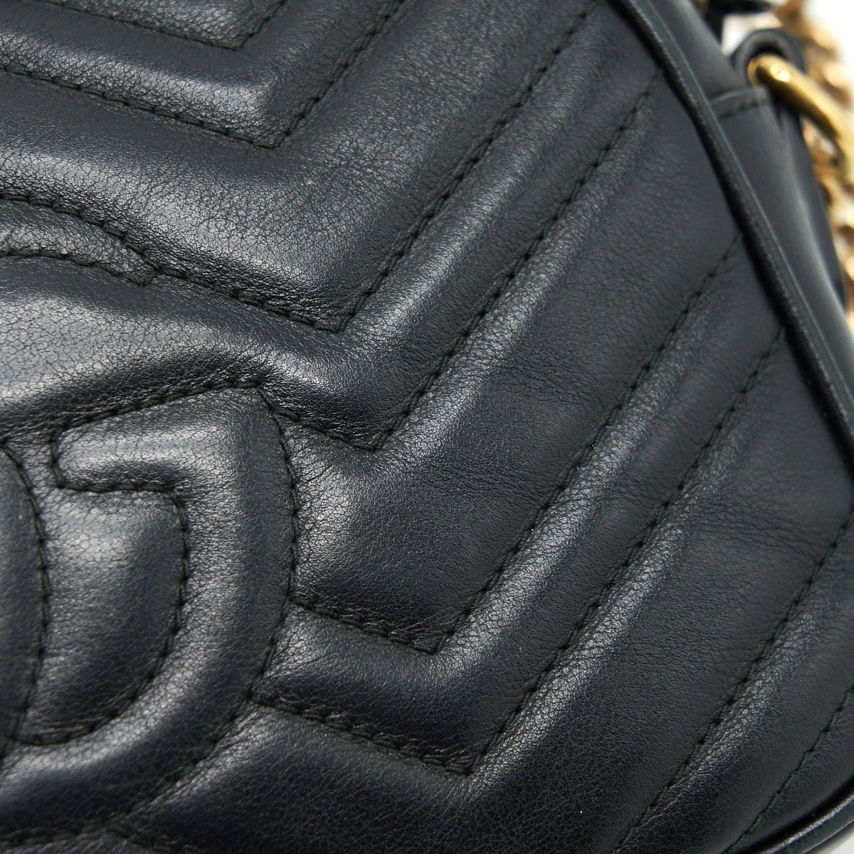 GUCCI MARMONT SMALL MATELASSE SHOULDER BAG BLACK GHW