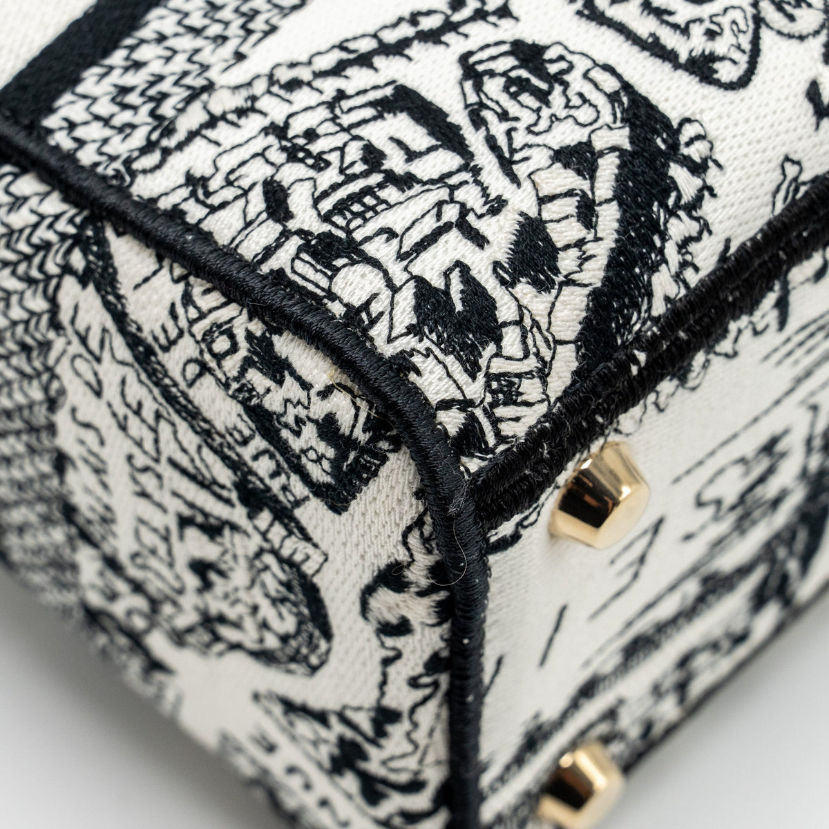 DIOR MEDIUM LADY D-LITE BAG PLAN DE PARIS EMBROIDERY CANVAS BLACK/WHITE LGHW