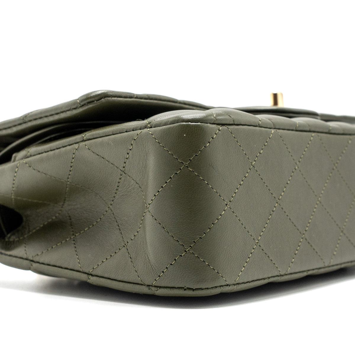 CHANEL 22K MEDIUM CLASSIC DOUBLE FLAP BAG LAMBSKIN OLIVE GREEN LGHW(MICROCHIP)