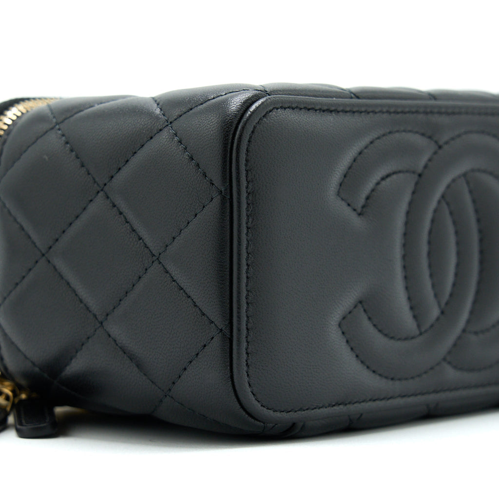 CHANEL PEARL CRUSH LONG VANITY WITH CHAIN LAMBSKIN BLACK GHW