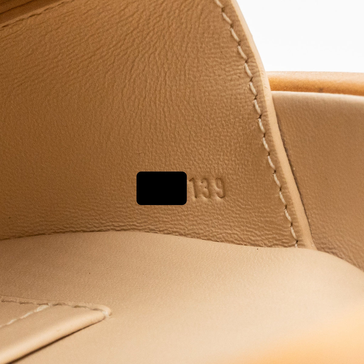 Louis Vuitton Petit Boite Chapeau Monogram Canvas/Leather GHW