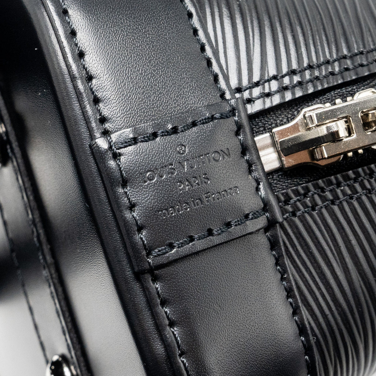 LOUIS VUITTON ALMA BB EPI BLACK SHW