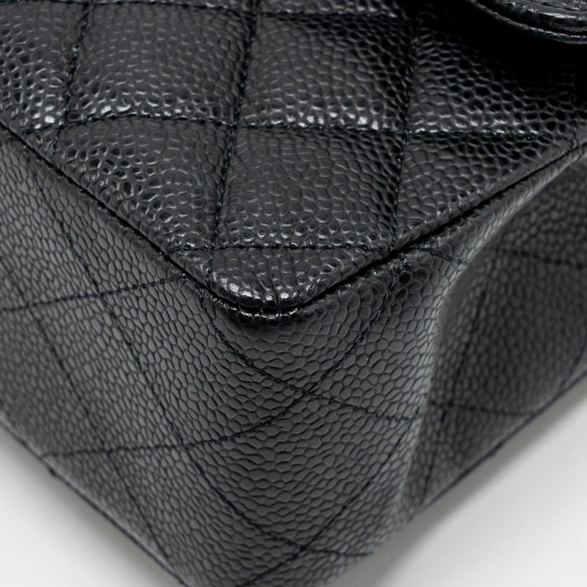 CHANEL MEDIUM CLASSIC DOUBLE FLAP BAG CAVIAR BLACK GHW