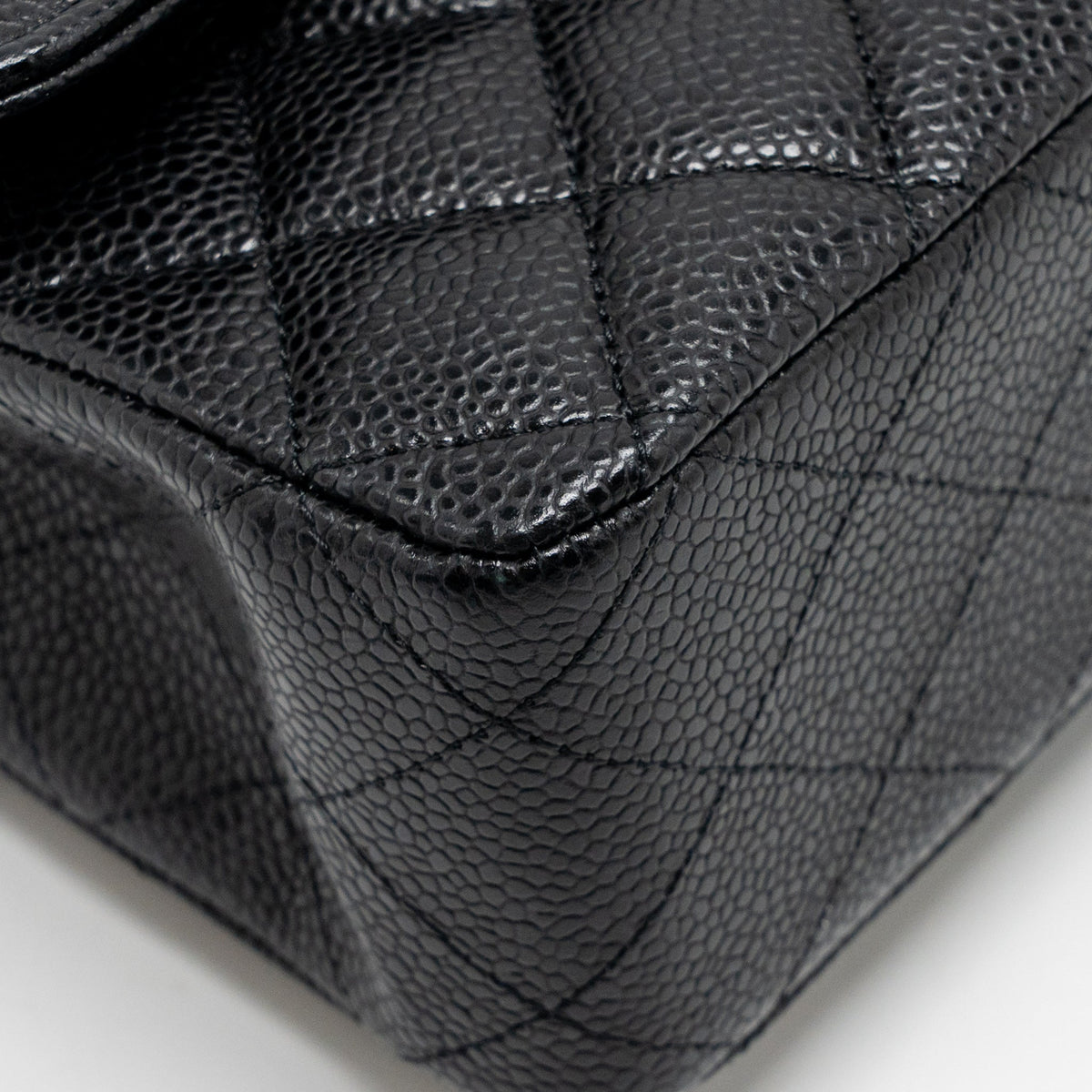 CHANEL MEDIUM CLASSIC DOUBLE FLAP BAG CAVIAR BLACK GHW