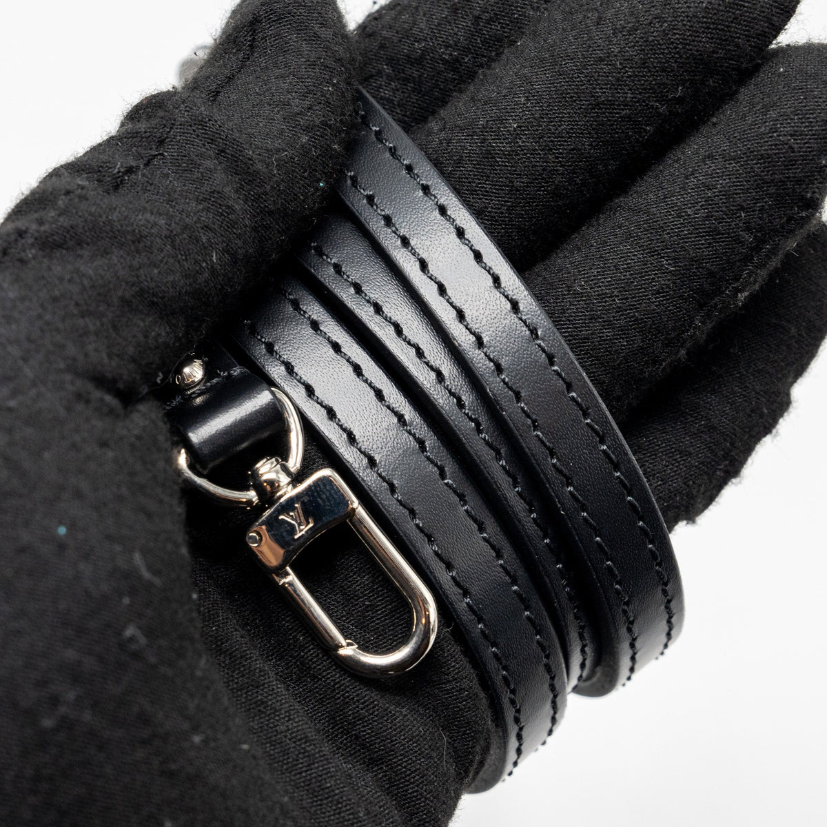 LOUIS VUITTON ALMA BB EPI BLACK SHW