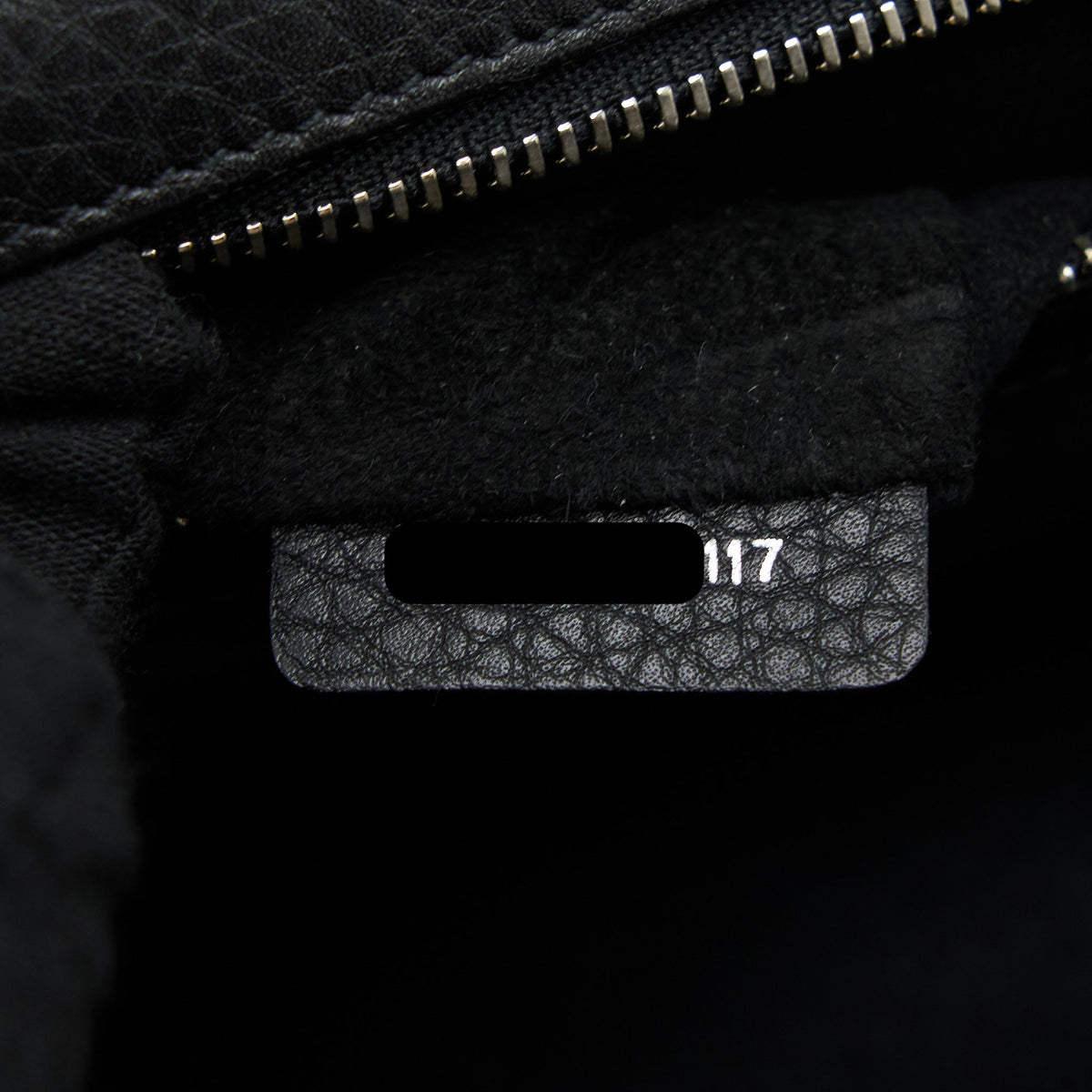 DIOR MEDIUM DIORAMA CALFSKIN BLACK SHW