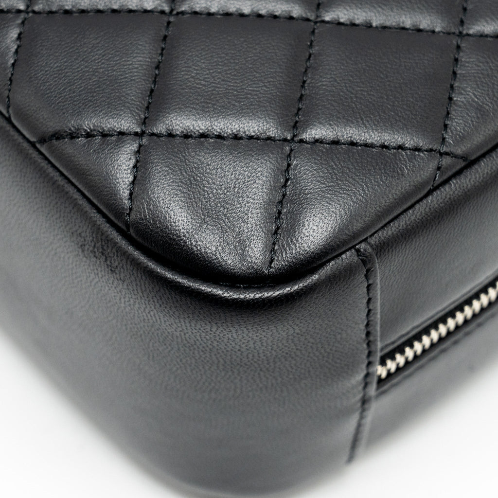CHANEL QUILTED COSMETIC POUCH LAMBSKIN BLACK SHW
