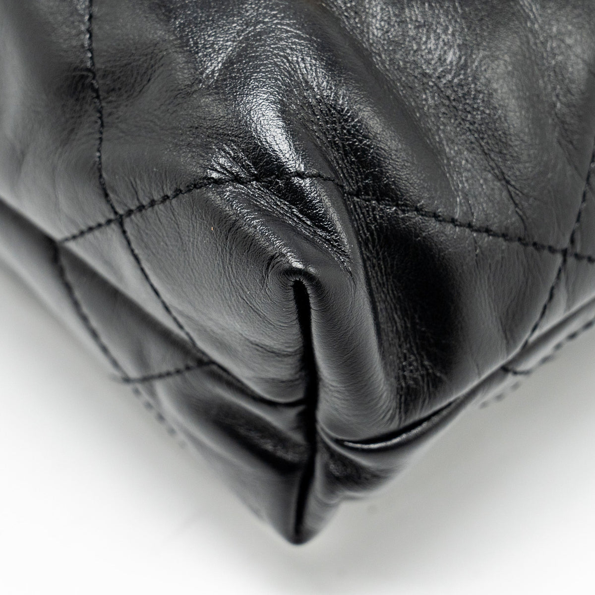 CHANEL MINI 22 BAG SHINY CALFSKIN BLACK GHW (MICROCHIP)