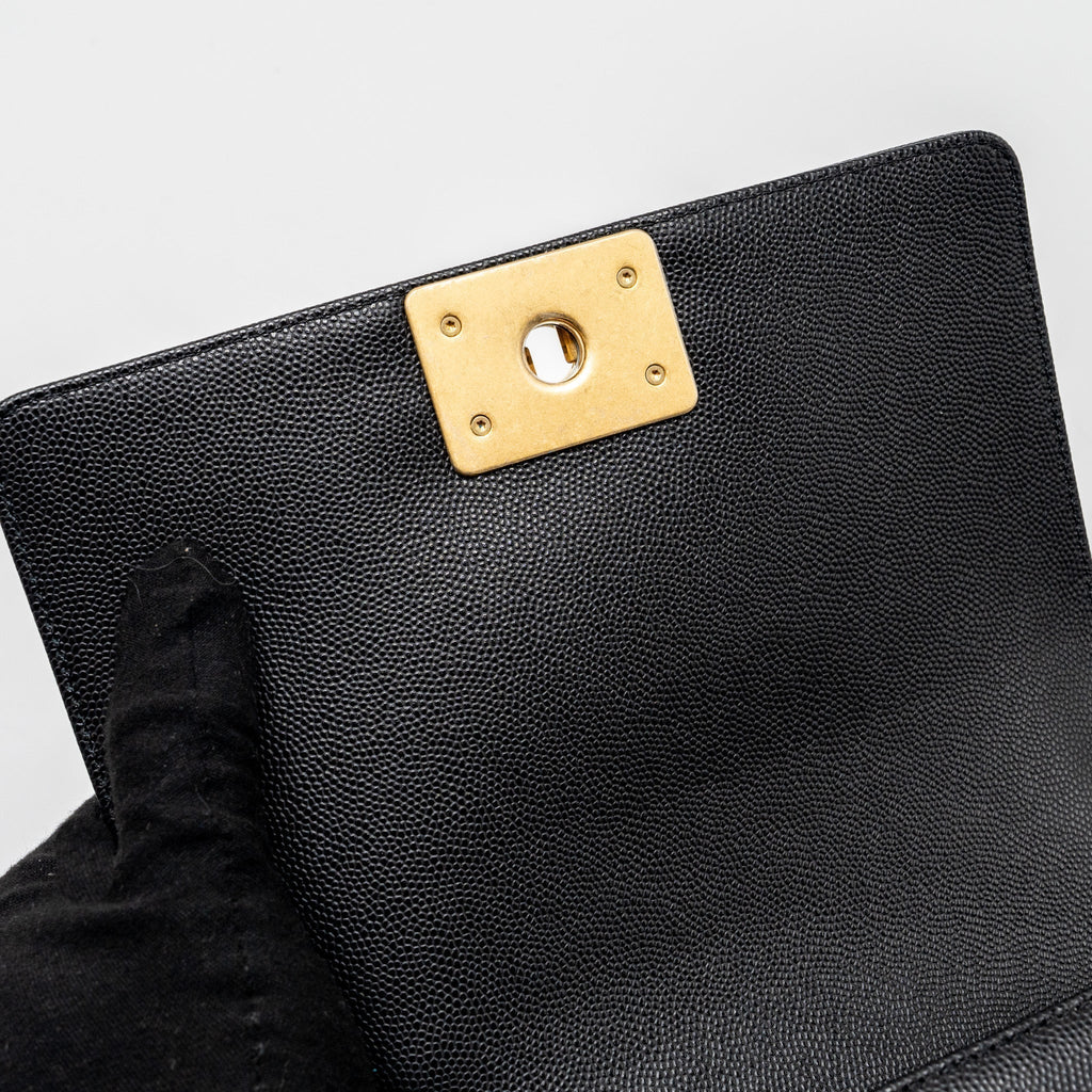 CHANEL SMALL BOY BAG CAVIAR BLACK GHW(MICROCHIP)