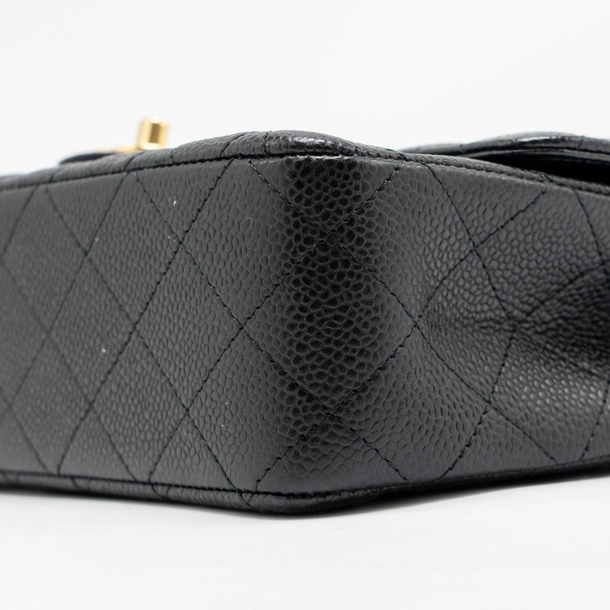 CHANEL MEDIUM CLASSIC DOUBLE FLAP BAG CAVIAR BLACK GHW
