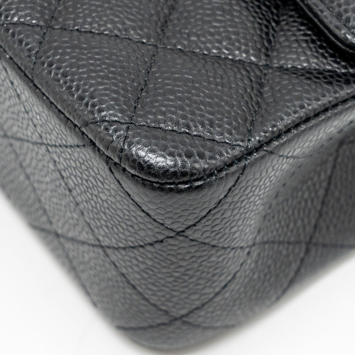 CHANEL MEDIUM CLASSIC DOUBLE FLAP BAG CAVIAR BLACK GHW