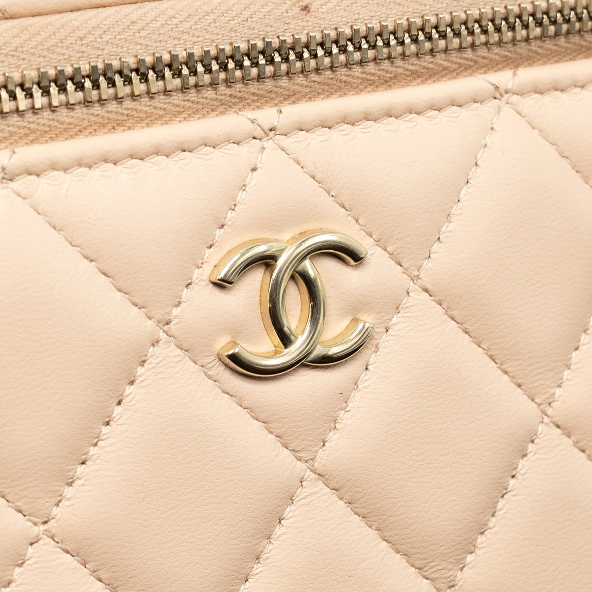 Chanel Top Handle Long Vanity Case Lambskin Beige Pink LGHW (Microchip)