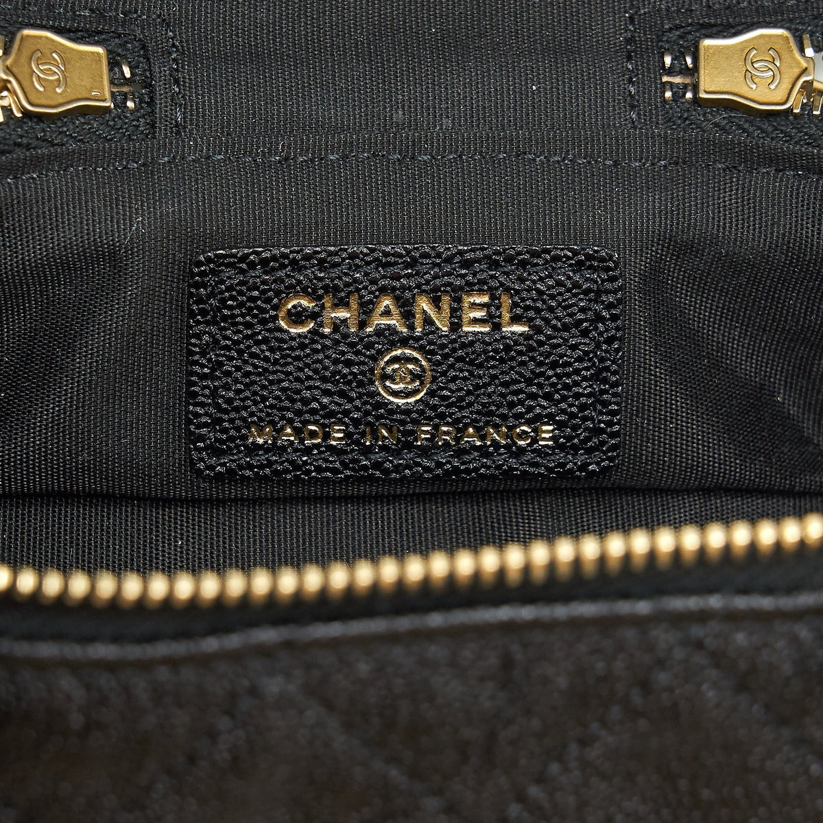 CHANEL TOP HANDLE MINI ZIPPER SOFT VANITY WITH CHAIN CAVIAR BLACK GHW