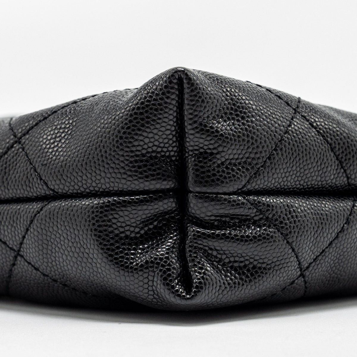 CHANEL MINI 22 BAG CAVIAR BLACK GHW (MICROCHIP)