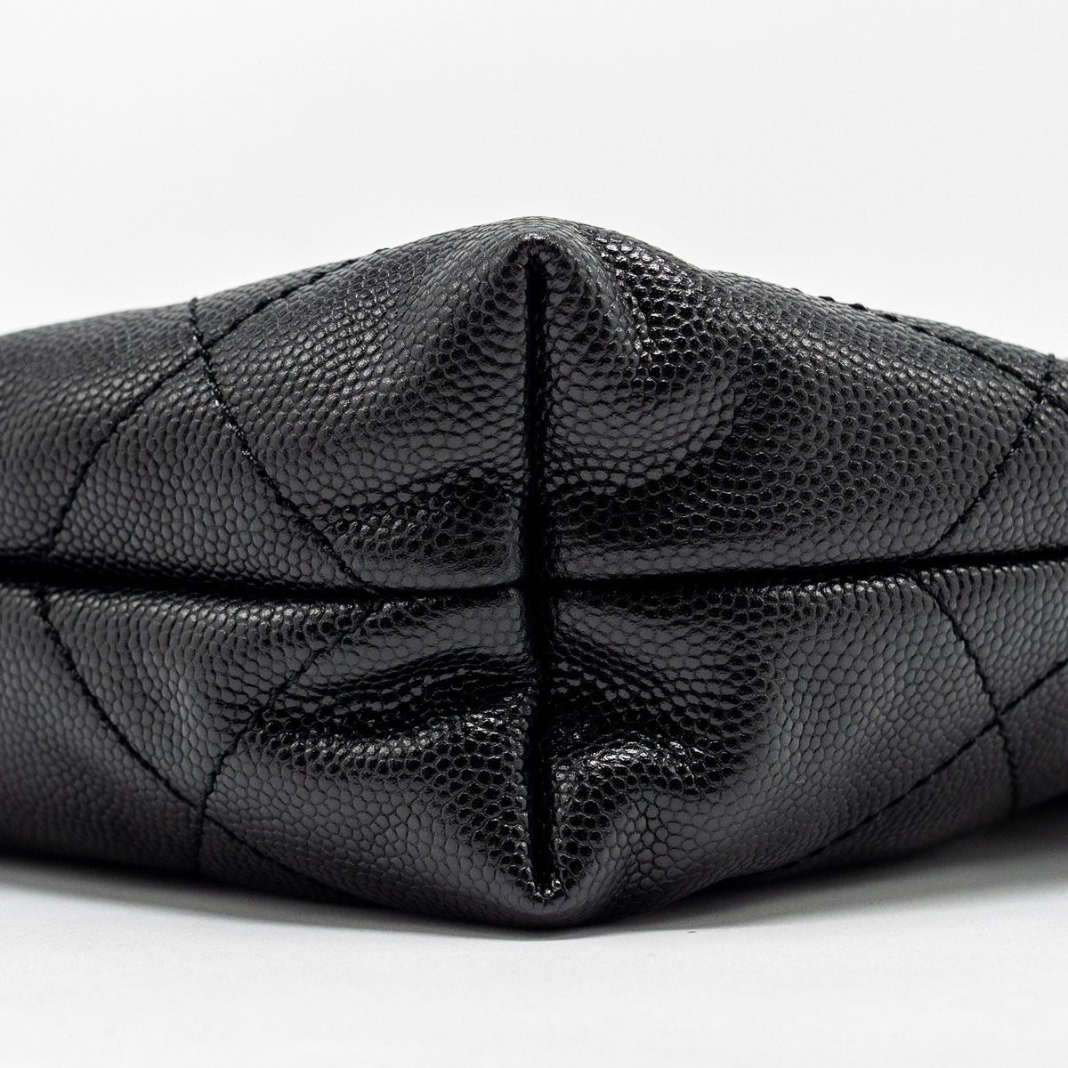 CHANEL MINI 22 BAG CAVIAR BLACK GHW (MICROCHIP)