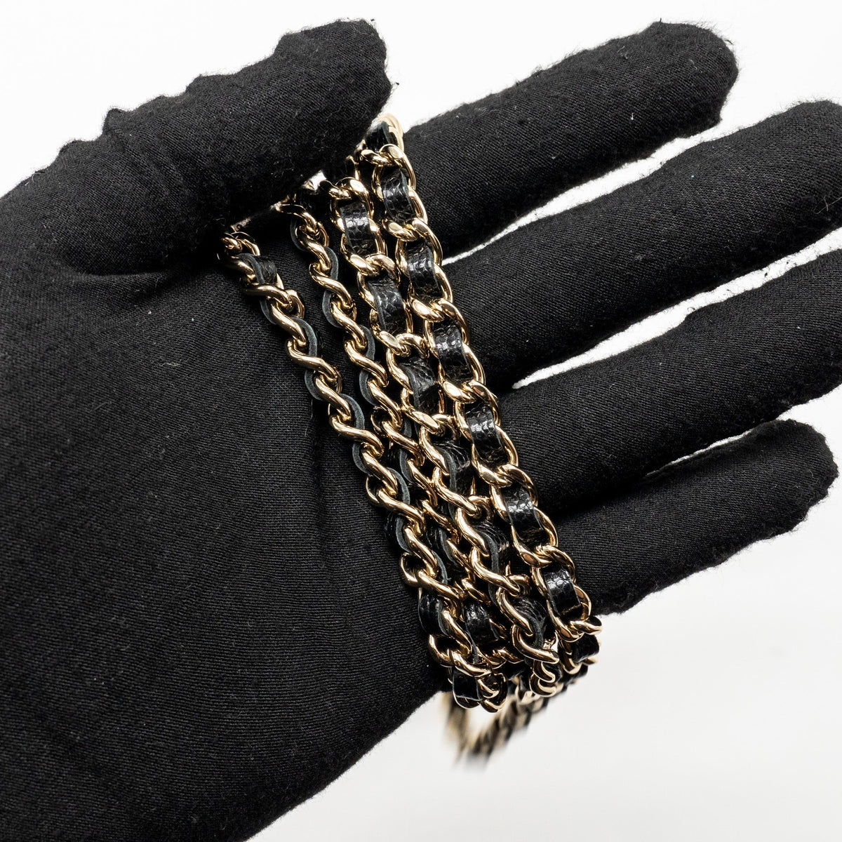 CHANEL 25P CC TOP HANDLE VANITY WITH CHAIN CAVIAR BLACK LGHW (MICROCHIP)