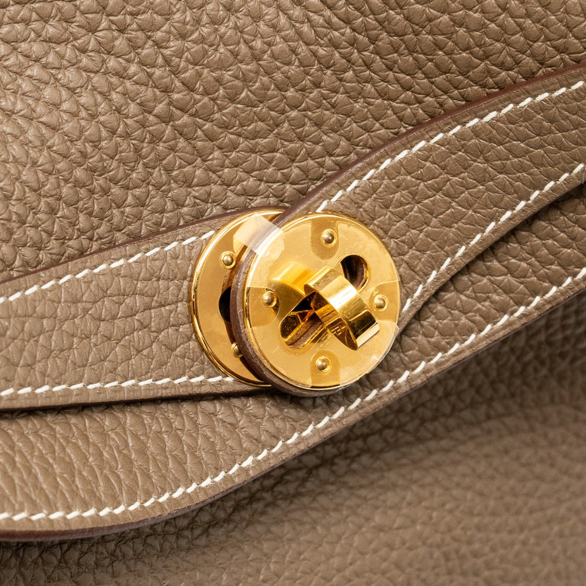 Hermes Lindy 26 Clemence etoupe GHW
