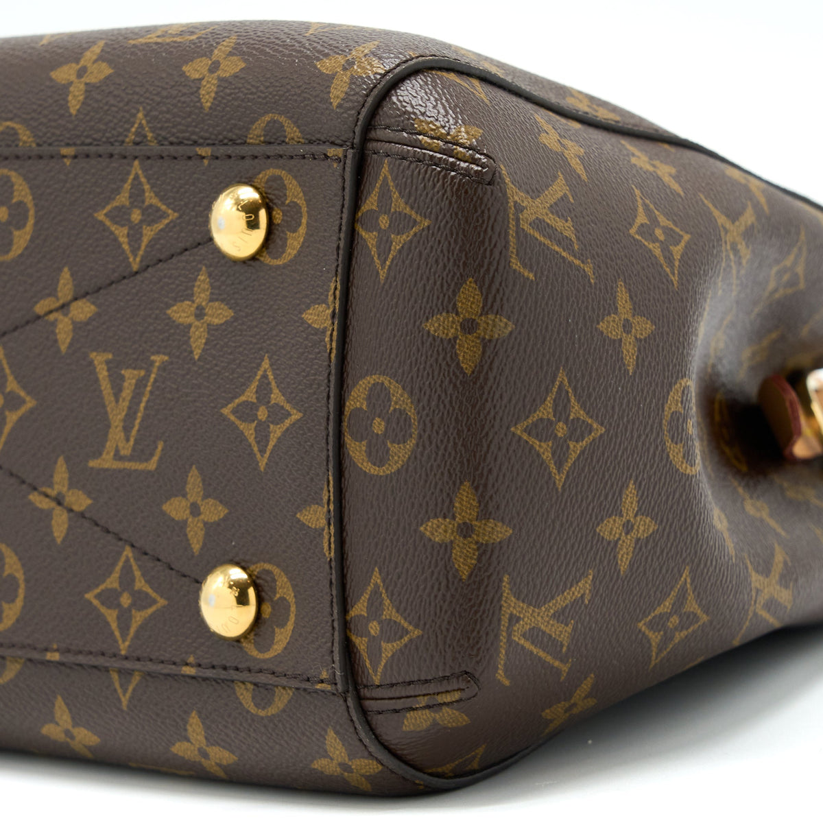 LOUIS VUITTON MONTAIGNE MM MONOGRAM CANVAS GHW