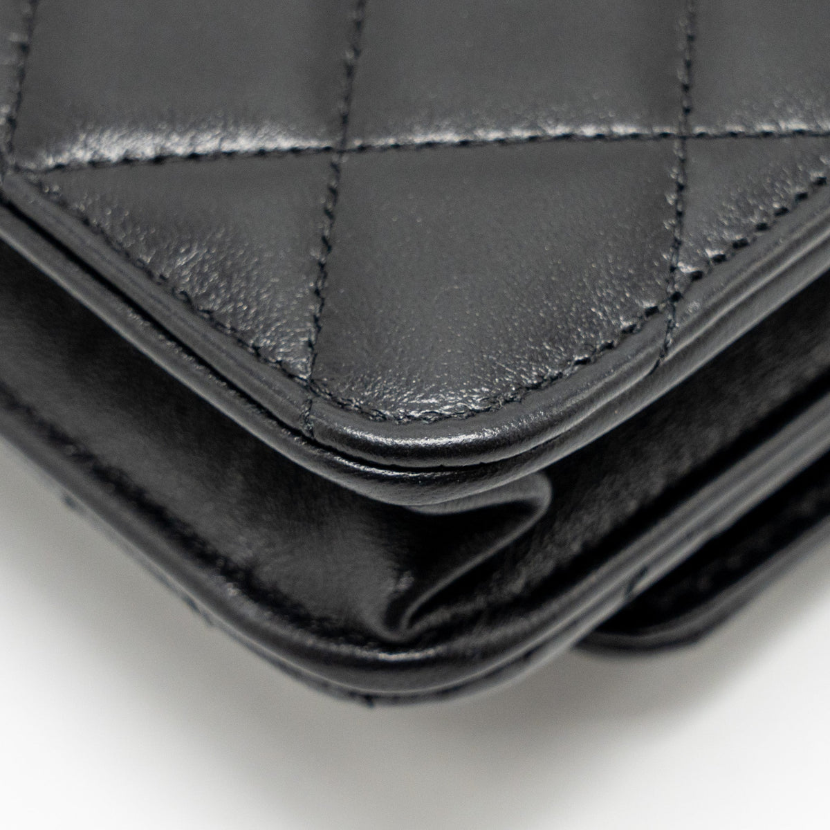 CHANEL TRENDY CC WALLET ON CHAIN LAMBSKIN BLACK LGHW (MICROCHIP)