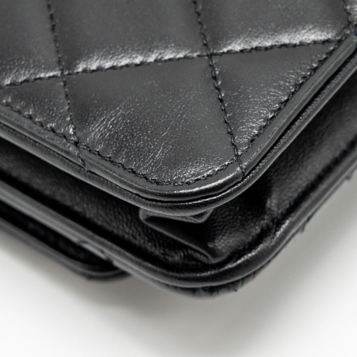 CHANEL TRENDY CC WALLET ON CHAIN LAMBSKIN BLACK LGHW (MICROCHIP)