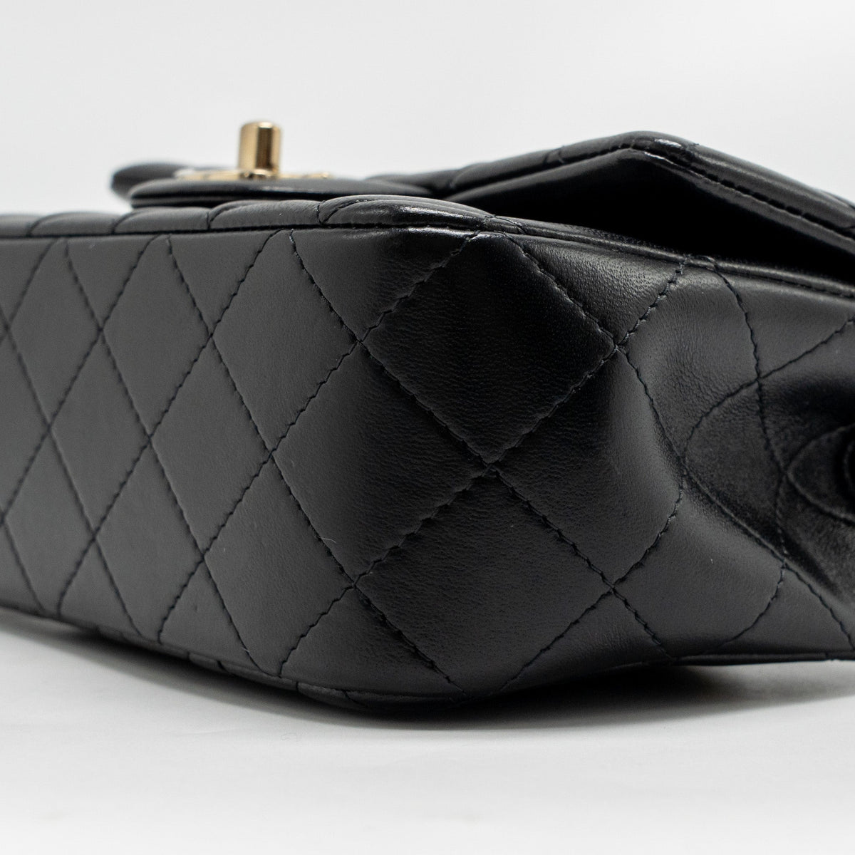 CHANEL TOP HANDLE MINI RECTANGULAR LAMBSKIN BLACK LGHW (MICROCHIP)