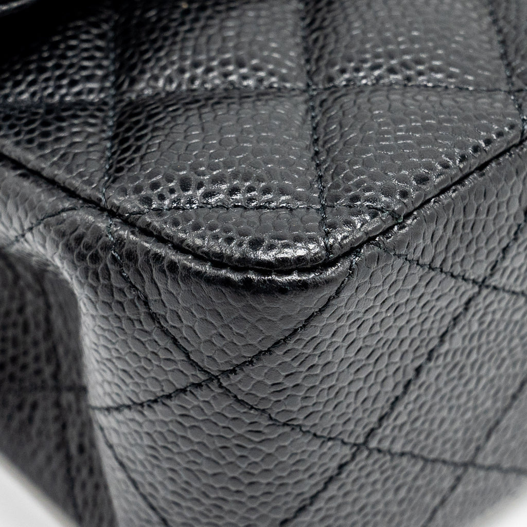 CHANEL MEDIUM CLASSIC DOUBLE FLAP BAG CAVIAR BLACK GHW