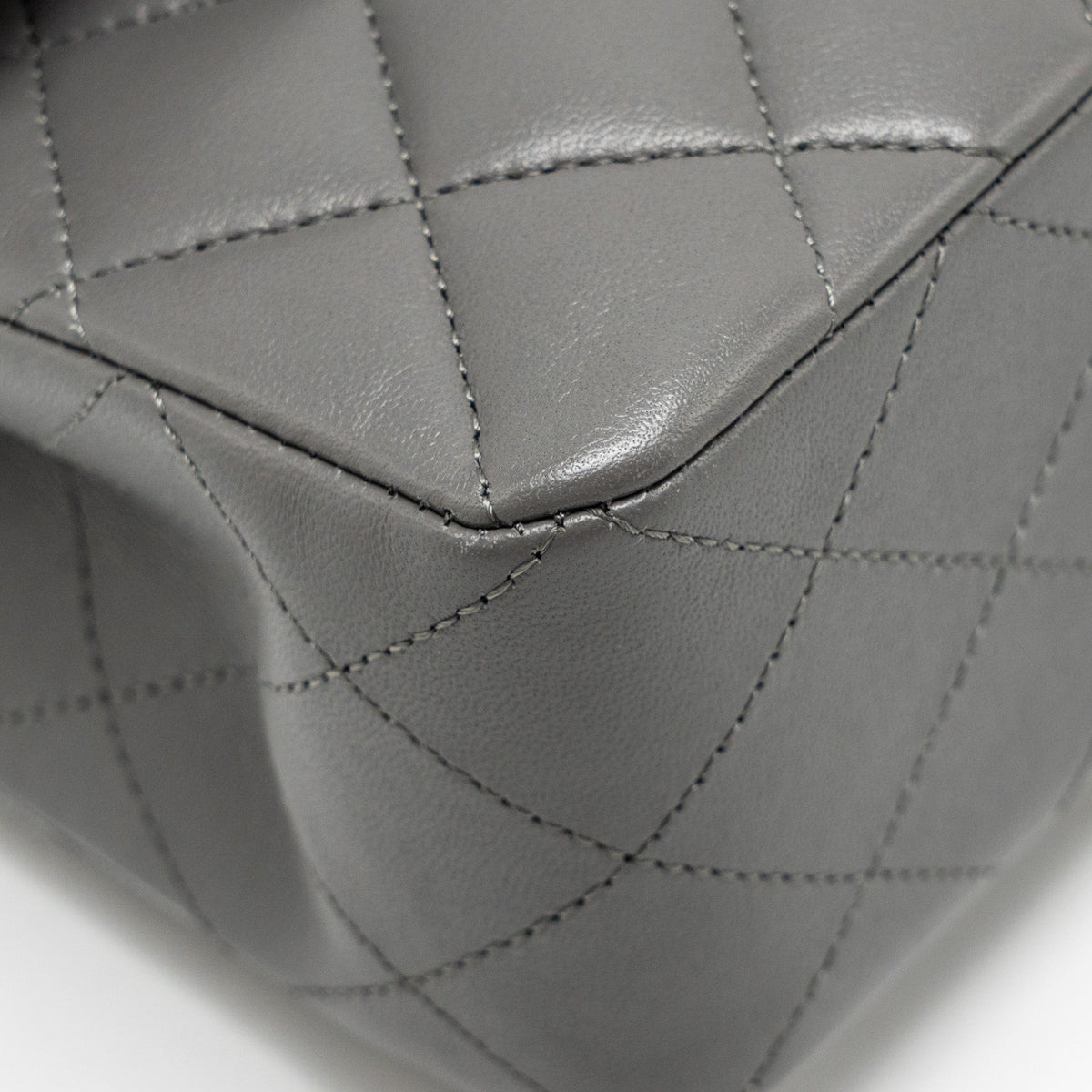 CHANEL SMALL CLASSIC DOUBLE FLAP BAG LAMBSKIN GREY LGHW (MICROCHIP)