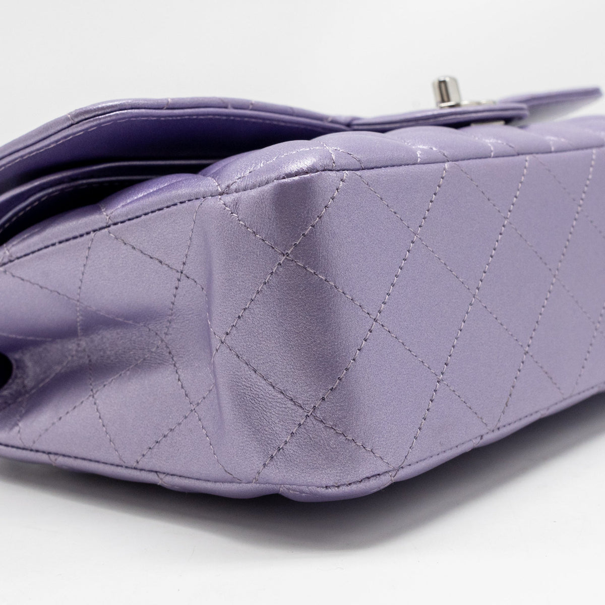 Chanel Medium Classic Double Flap Bag Lambskin IRIDESCENT Purple SHW (Microchip)