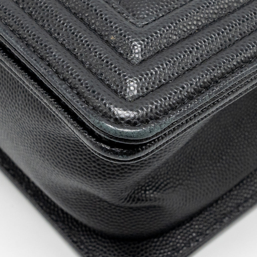 CHANEL MEDIUM BOY BAG CAVIAR BLACK SHW