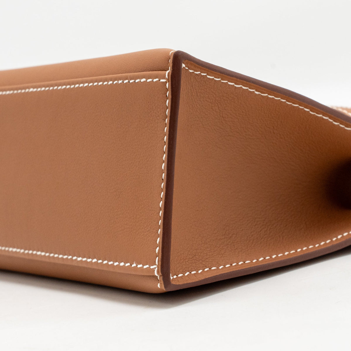 Hermes Kelly Pochette Swift Gold GHW