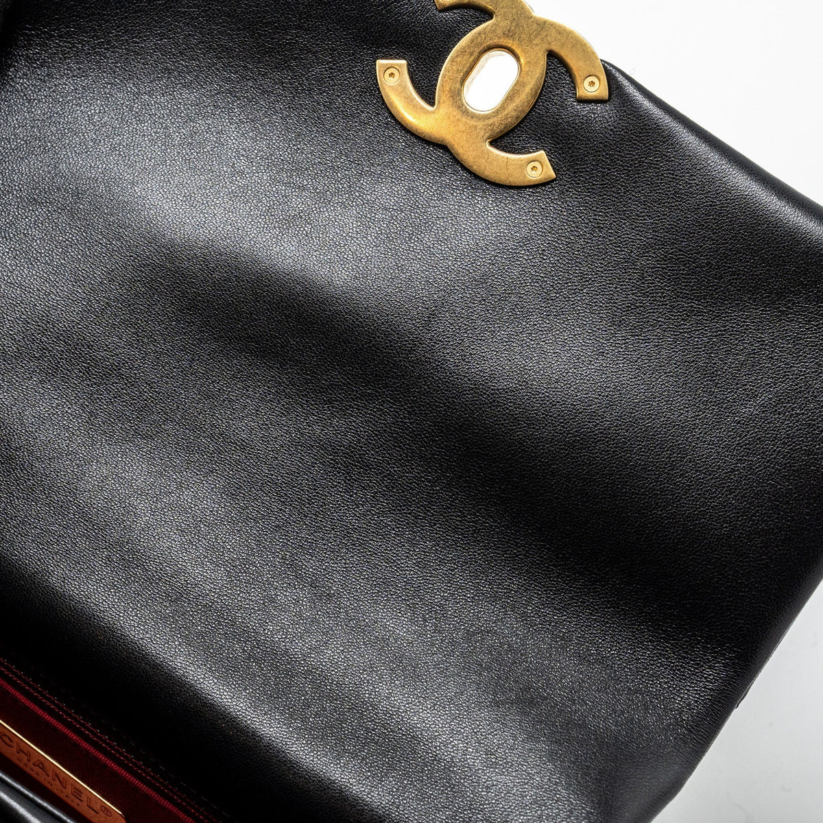 CHANEL SMALL 19 BAG LAMBSKIN BLACK MULTICOLOUR HARDWARE (MICROCHIP)