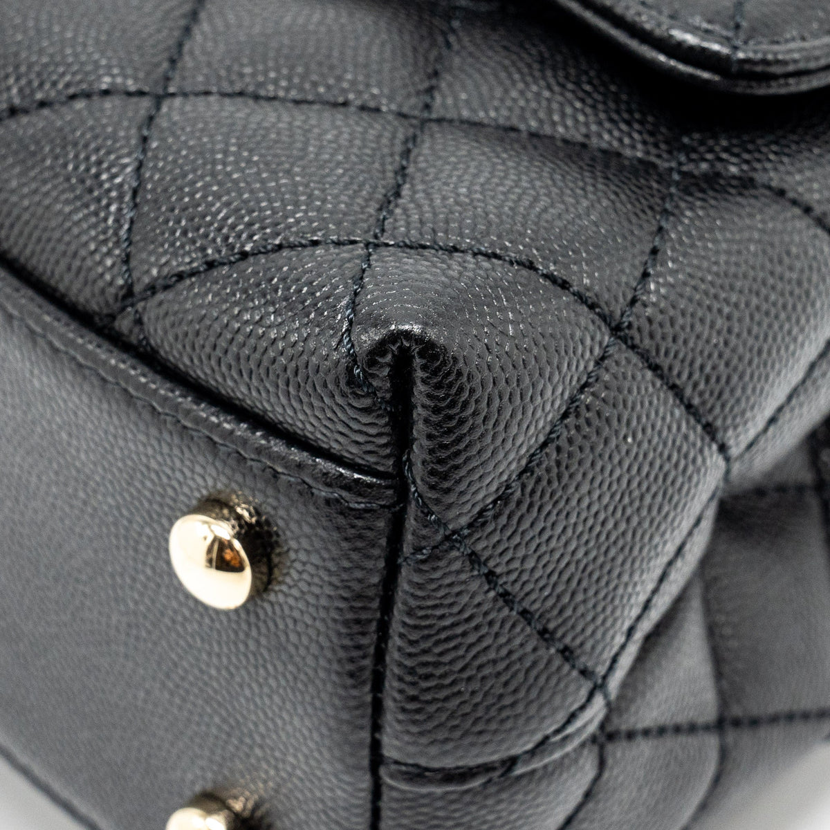 CHANEL SMALL COCO HANDLE CAVIAR BLACK LGHW (MICROCHIP)