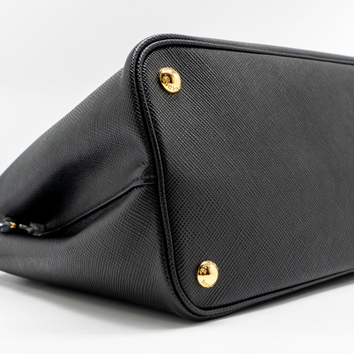 PRADA MEDIUM SAFFIANO CUIR TOTE BAG LEATHER BLACK/FUOCO GHW