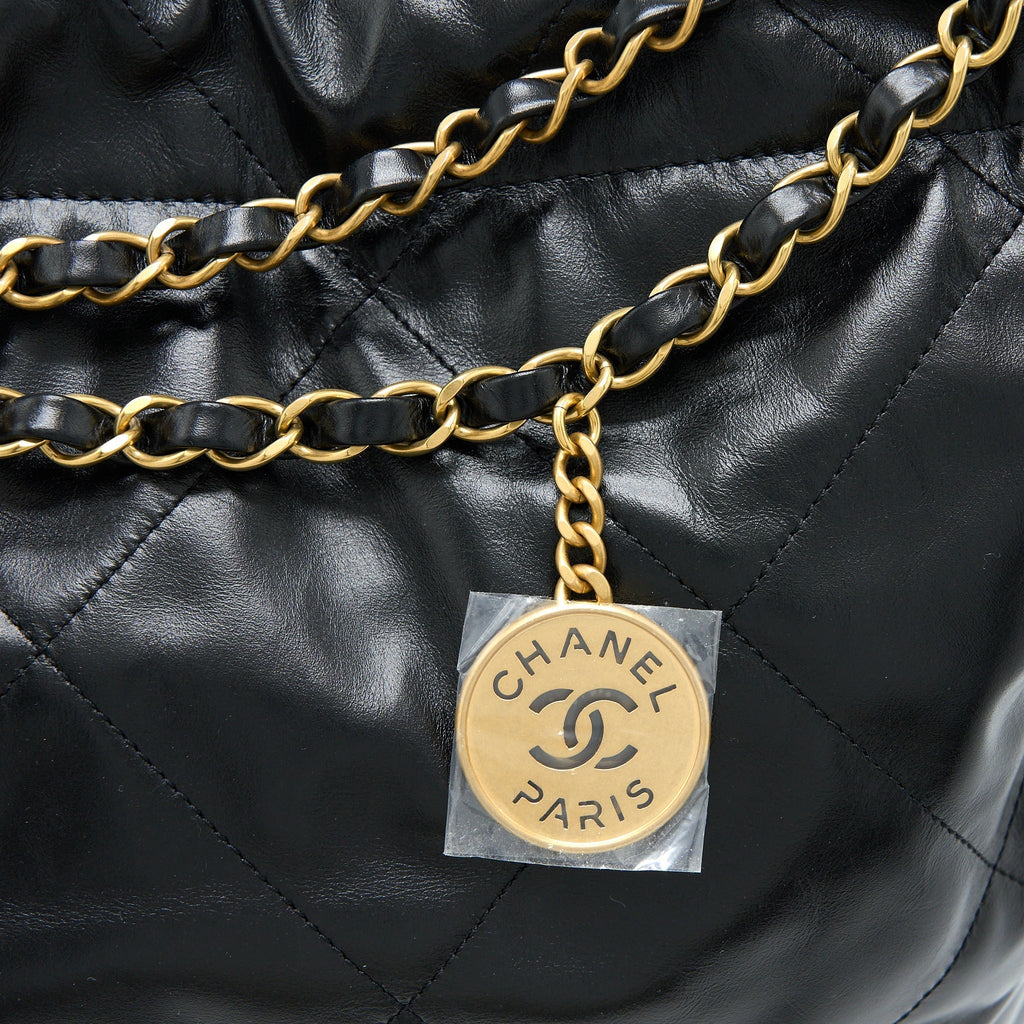 CHANEL MEDIUM 22 BAG SHINY CALFSKIN BLACK GHW (MICROCHIP)