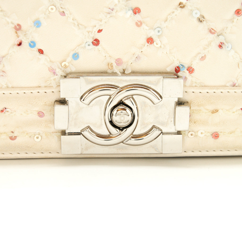 CHANEL SMALL BOY BAG LIMITED WHITE SHW