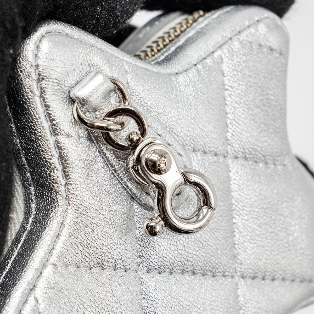 CHANEL MINI STAR COIN PURSE CALFSKIN SILVER LGHW(MICROCHIP)