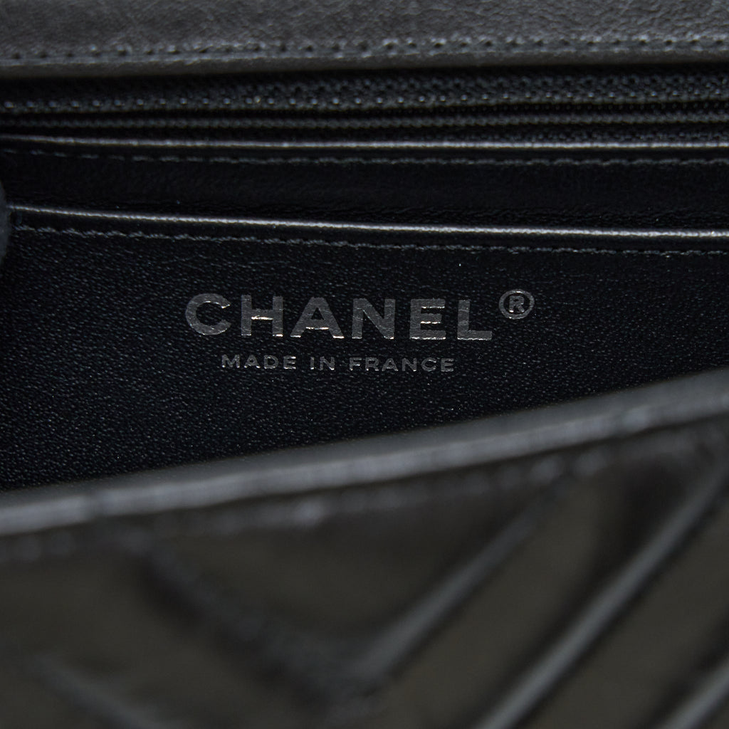 CHANEL MINI REISSUE 2.55 FLAP BAG CHEVRON AGED CALFSKIN SO BLACK