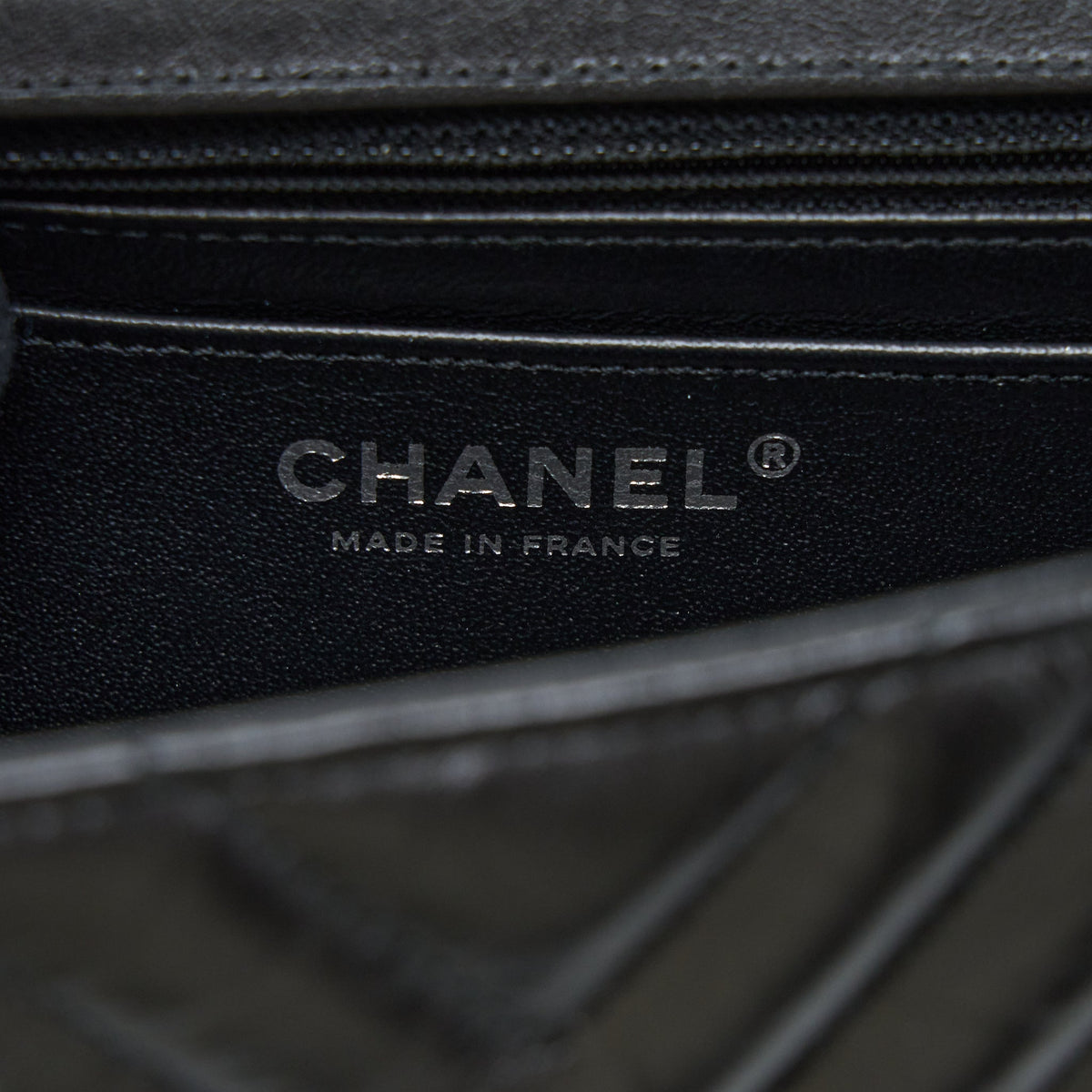 CHANEL MINI REISSUE 2.55 FLAP BAG CHEVRON AGED CALFSKIN SO BLACK