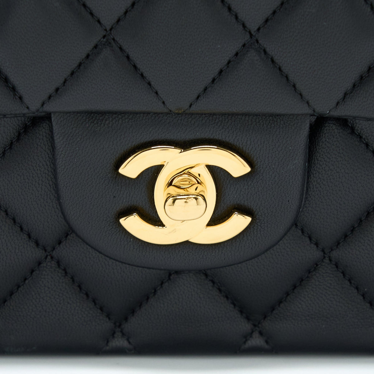 CHANEL MEDIUM CLASSIC DOUBLE FLAP BAG LAMBSKIN BLACK GHW