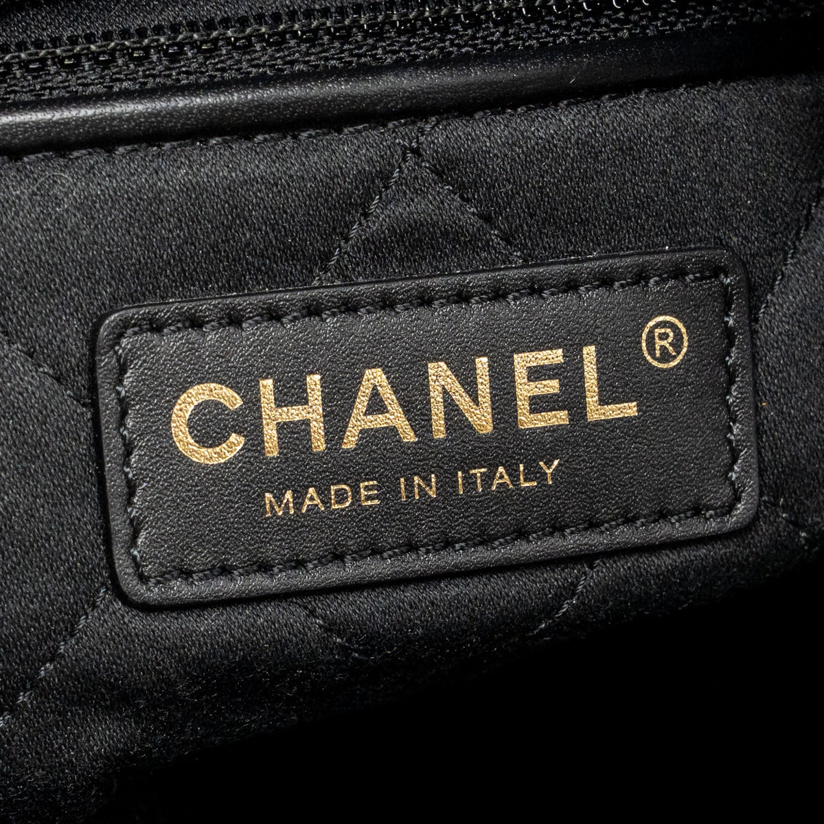CHANEL SMALL 22 BAG GOLD LETTER SHINY CALFSKIN BLACK GHW (MICROCHIP)