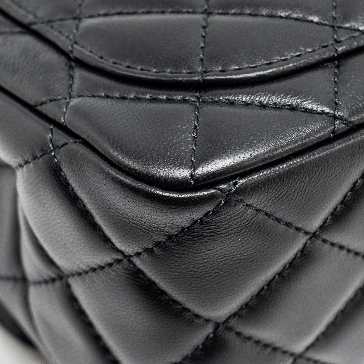 CHANEL PEARL CRUSH MINI SQUARE FLAP BAG LAMBSKIN BLACK GHW (MICROCHIP)