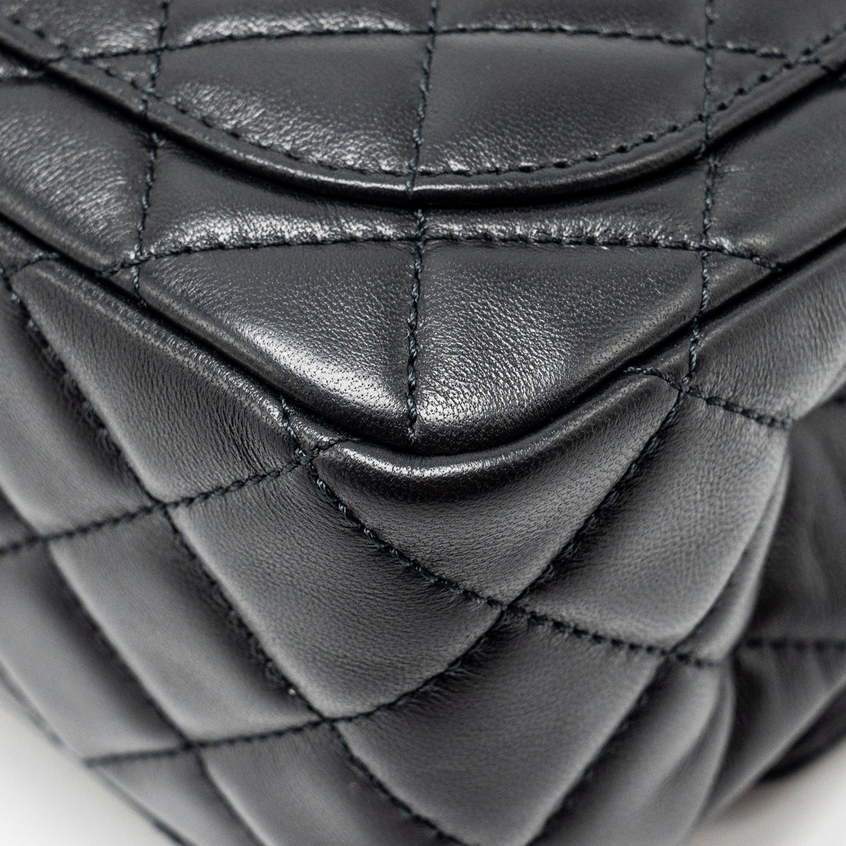CHANEL PEARL CRUSH MINI SQUARE FLAP BAG LAMBSKIN BLACK GHW (MICROCHIP)
