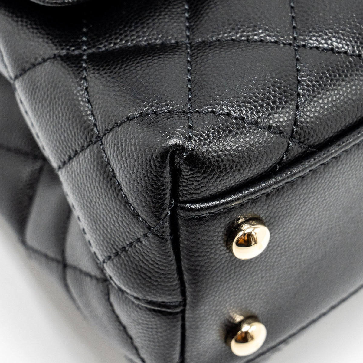 CHANEL SMALL COCO HANDLE WITH LIZARD EMBOSSED HANDLE CAVIAR BLACK LGHW (MICROCHIP)
